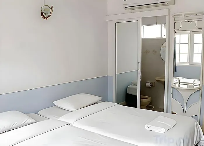 White Отель